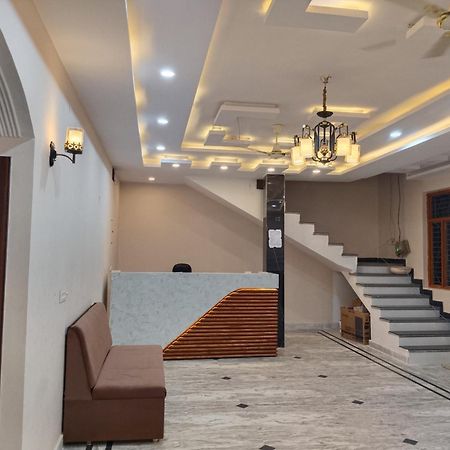 Atithi Inn ขชุราโห ภายนอก รูปภาพ
