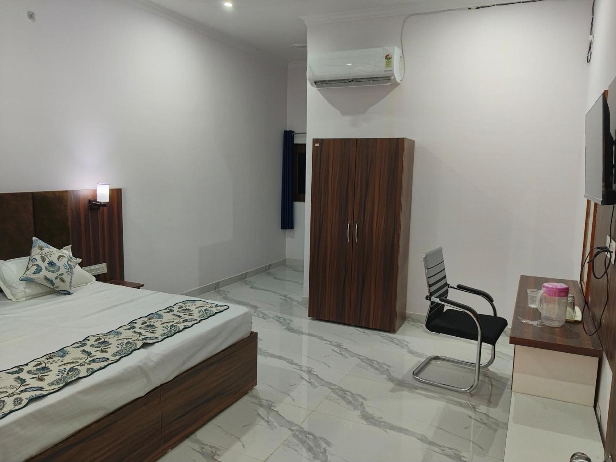 Atithi Inn ขชุราโห ภายนอก รูปภาพ