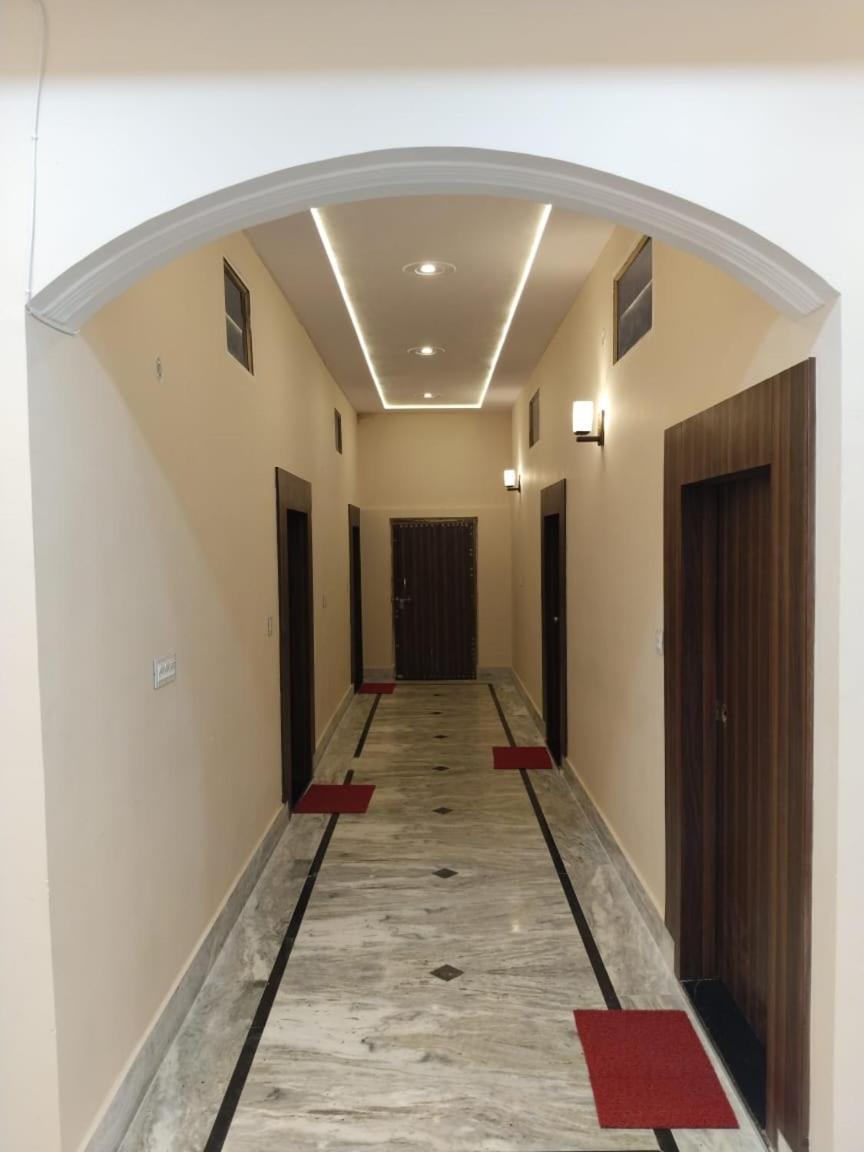 Atithi Inn ขชุราโห ภายนอก รูปภาพ