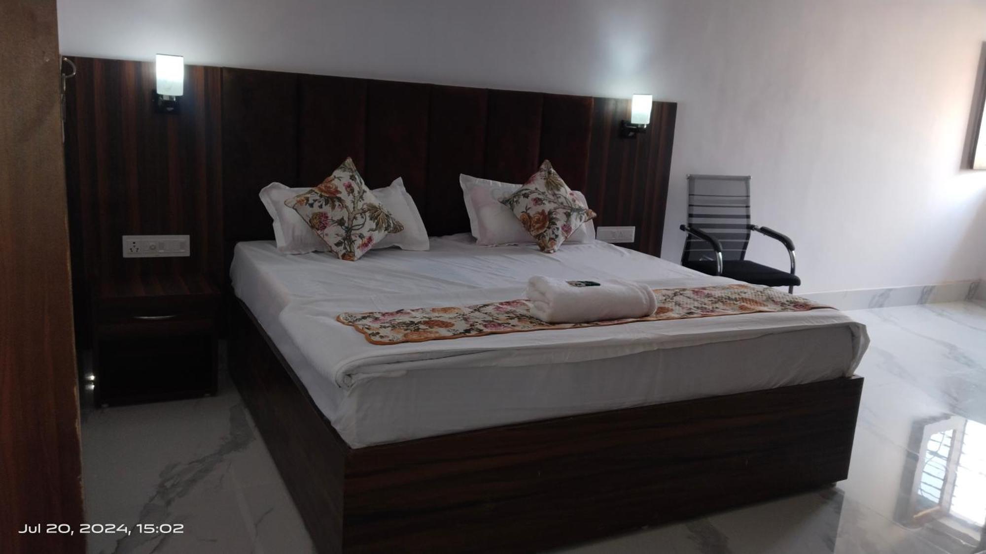 Atithi Inn ขชุราโห ภายนอก รูปภาพ